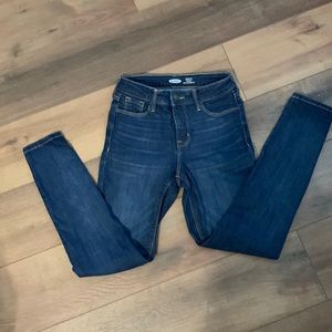 Old Navy Rockstar High rise Super Skinny Sz 2